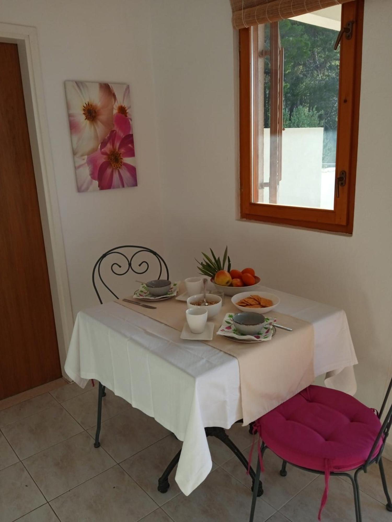 Apartmani Nila Sveta Nedelja  Chambre photo